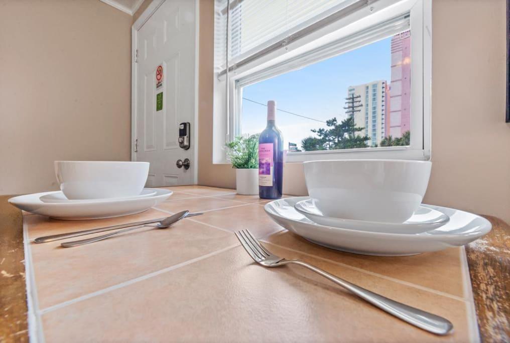 Appartamento 1Br With Pool Parking Pets Next To Beach 6 Myrtle Beach Esterno foto