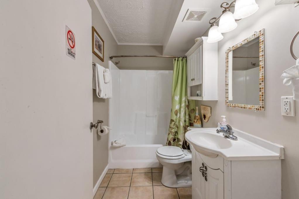 Appartamento 1Br With Pool Parking Pets Next To Beach 6 Myrtle Beach Esterno foto